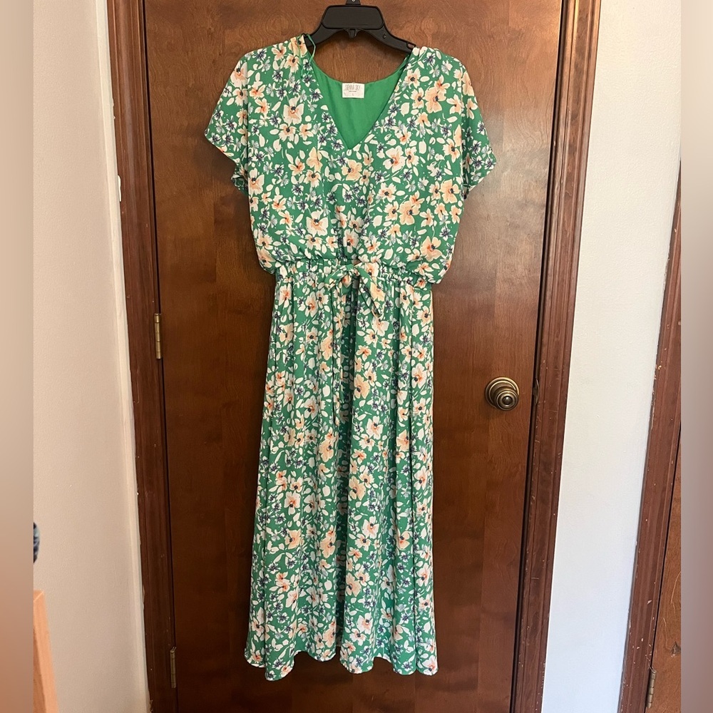 Sienna Sky Green Floral Midi Dress